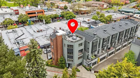 3215 W Lynn St, Seattle, WA 98199