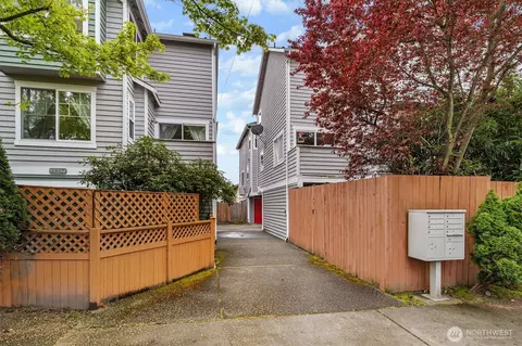 2641 NW 57th St UNIT A, Seattle, WA 98107