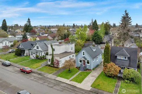 View/Area - 2011 Oakes Ave, Everett, WA 98201 photo 1 of 8
