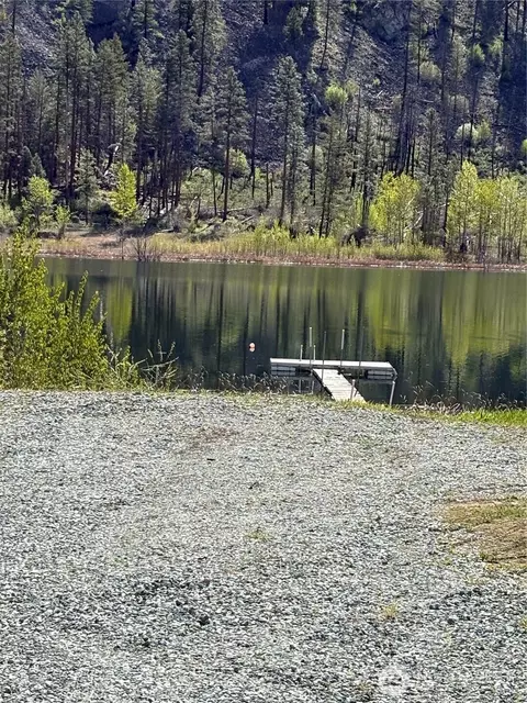 3 Fawn Rd, Pateros, WA 98846