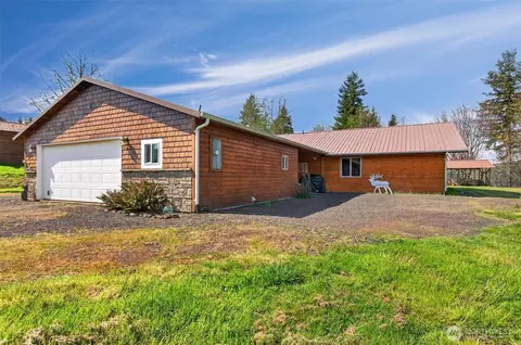 26 Dodge Meadow Dr, Cathlamet, WA 98612