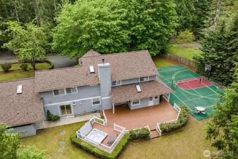 703 245th Pl NE, Sammamish, WA 98074
