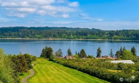 5043 Bradshaw Rd, Freeland, WA 98249