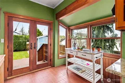 Entry Way - 2221 Virginia, Everett, WA 98201 photo 2 of 2