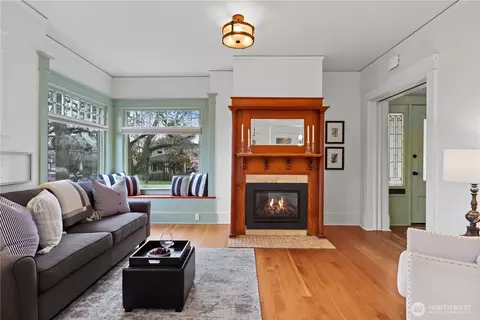 Living - 2221 Virginia, Everett, WA 98201 photo 3 of 3