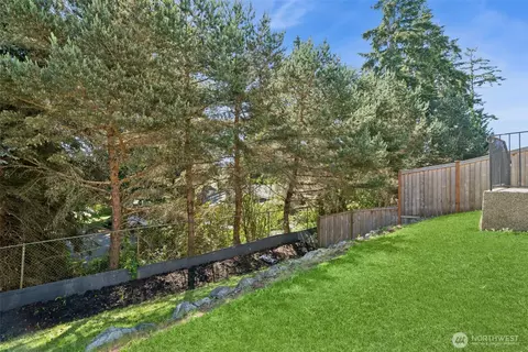 Exterior - 20115 20th Ave E, Spanaway, WA 98387 photo 6 of 6