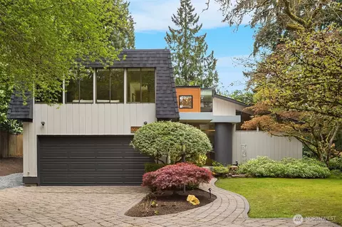 10020 NE 27th St, Bellevue, WA 98004