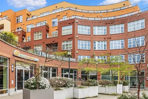 410 NE 70th St #201, Seattle, WA 98115