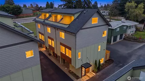 14608 Corliss Ave N #B, Shoreline, WA 98133