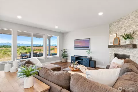Living - 381 E Benson Ridge Rd, Grapeview, WA 98546 photo 1 of 1