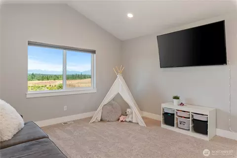 Bedroom - 381 E Benson Ridge Rd, Grapeview, WA 98546 photo 7 of 8