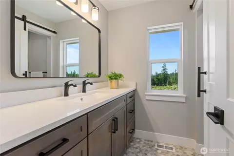 Bath - 381 E Benson Ridge Rd, Grapeview, WA 98546 photo 4 of 4