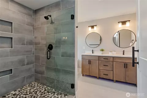 Bath - 381 E Benson Ridge Rd, Grapeview, WA 98546 photo 2 of 4