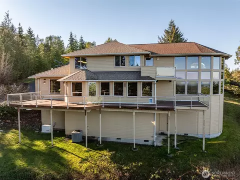 721 Sunset Heights Dr, Port Angeles, WA 98363