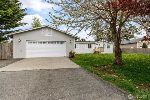 954 Shawn Ave, Oak Harbor, WA 98277