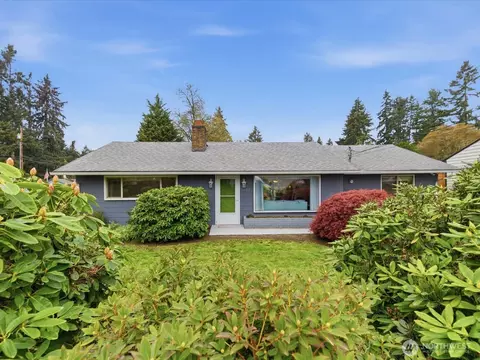 5907 227th St SW, Mountlake Terrace, WA 98043