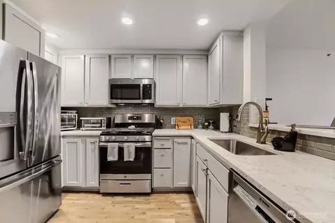 2607 Western Ave #355, Seattle, WA 98121