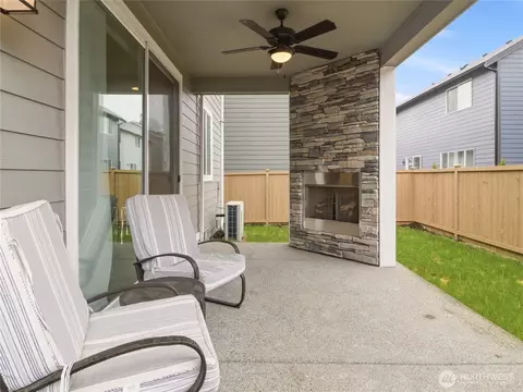 Exterior - 16225 8th Ave E, Spanaway, WA 98387 photo 4 of 5