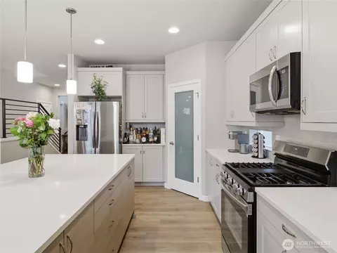 Kitchen - 16225 8th Ave E, Spanaway, WA 98387 photo 5 of 5