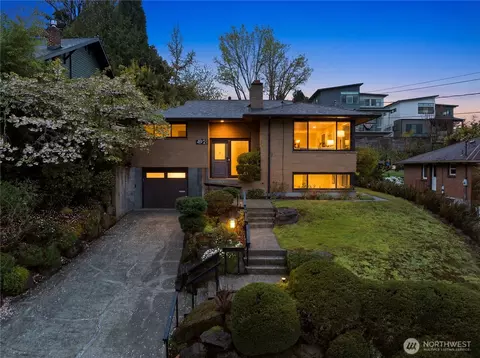 4921 50th Ave S, Seattle, WA 98118