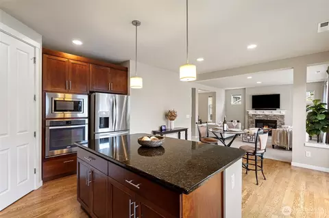 Kitchen - 21614 36th Dr SE, Bothell, WA 98021 photo 4 of 5