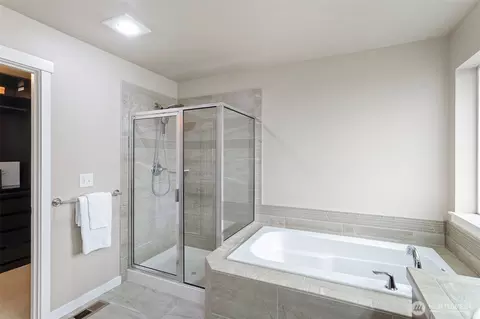 Bath - 21614 36th Dr SE, Bothell, WA 98021 photo 3 of 4