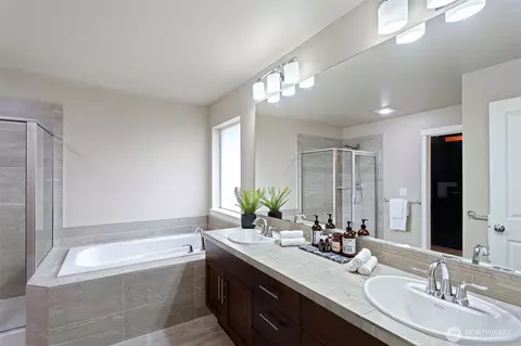 Bath - 21614 36th Dr SE, Bothell, WA 98021 photo 2 of 4