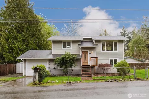2045 California Ave E, Port Orchard, WA 98366