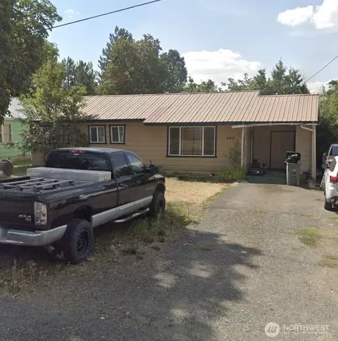 335 S Laurel St, Reardan, WA 99029
