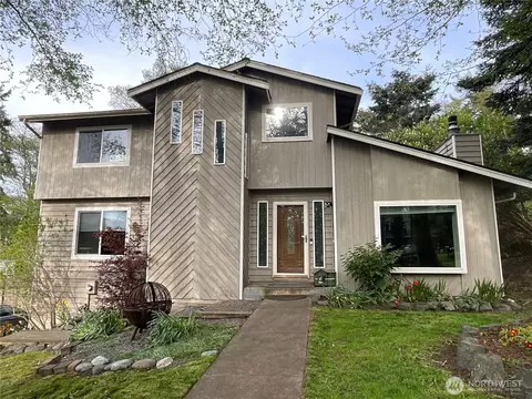 2260 Darvic Pl, Oak Harbor, WA 98277