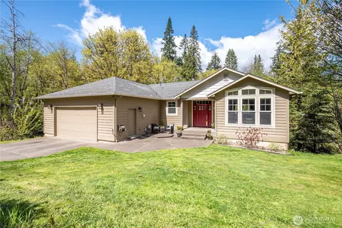 148 W Canyon View Dr, Longview, WA 98632