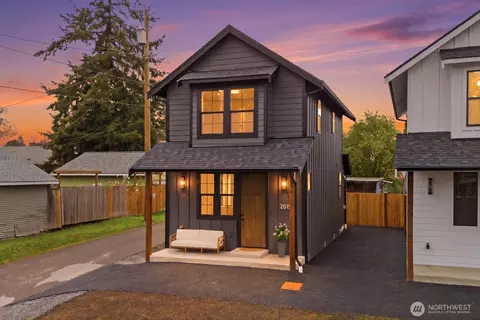 2815 25th St #C, Everett, WA 98201