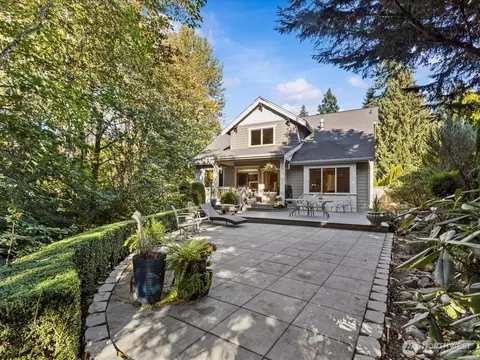 1727 Nile Ave NE, Renton, WA 98059