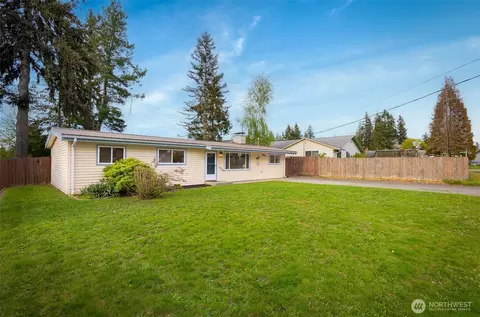 Exterior - 2105 96th Pl SE, Everett, WA 98208 photo 8 of 12