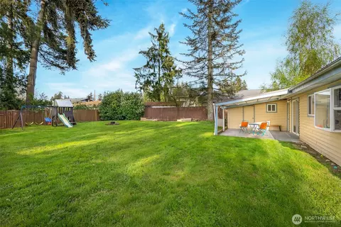 Exterior - 2105 96th Pl SE, Everett, WA 98208 photo 3 of 12