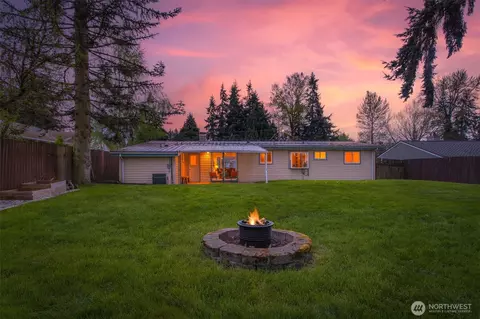 Exterior - 2105 96th Pl SE, Everett, WA 98208 photo 5 of 12