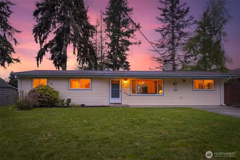 Exterior - 2105 96th Pl SE, Everett, WA 98208 photo 10 of 12