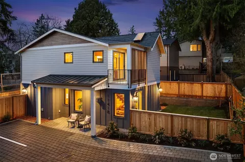 11418 NE 90th St, Kirkland, WA 98033