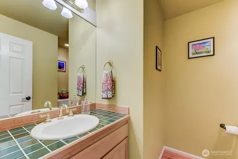 Bath - 20019 27th Dr SE, Bothell, WA 98012 photo 5 of 5