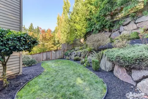 Exterior - 20019 27th Dr SE, Bothell, WA 98012 photo 6 of 7