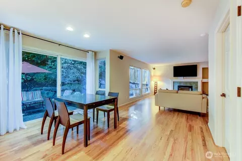 Dining - 20019 27th Dr SE, Bothell, WA 98012 photo 3 of 3