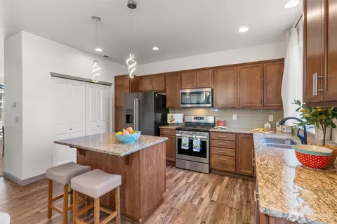 Kitchen - 20105 61st Avenue Ct E, Spanaway, WA 98387 photo 2 of 3