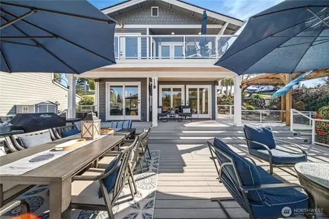 5114 Jenks Point Way E, Lake Tapps, WA 98391