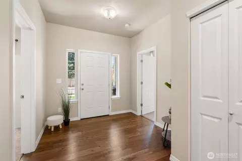 Entry Way - 20109 61st Ave Ct E, Spanaway, WA 98387 photo 4 of 4