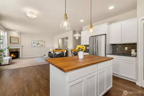 Kitchen - 20109 61st Ave Ct E, Spanaway, WA 98387 photo 4 of 4