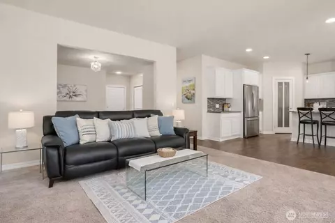 Living - 20109 61st Ave Ct E, Spanaway, WA 98387 photo 3 of 4