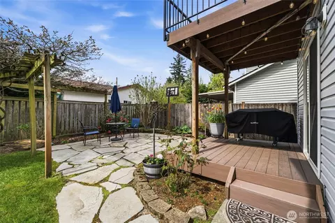 Exterior - 9608 25th Dr SE, Everett, WA 98208 photo 3 of 10