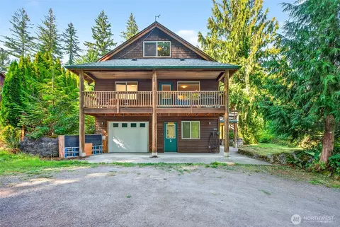 11062 Whistler Ln, Deming, WA 98244