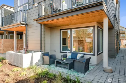 9225 B Densmore Ave N, Seattle, WA 98103