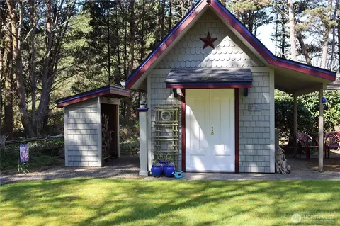 Exterior - 1222 194th St W, Long Beach, WA 98631 photo 6 of 11